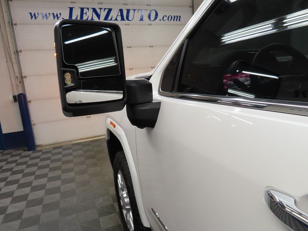 2024 GMC Sierra 2500HD 4x4 Crew Cab SLT Fond du Lac WI 2024 GMC Sierra 2500HD 4x4 Crew Cab SLT Fond du Lac WI