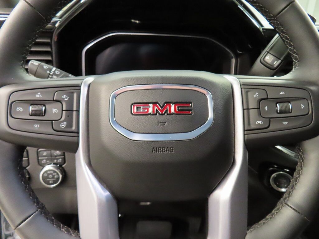 2024 GMC Sierra 2500HD 4x4 Crew Cab SLT Fond du Lac WI 2024 GMC Sierra 2500HD 4x4 Crew Cab SLT Fond du Lac WI