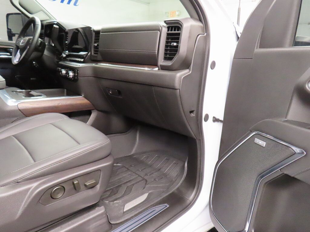 2024 GMC Sierra 2500HD 4x4 Crew Cab SLT Fond du Lac WI 2024 GMC Sierra 2500HD 4x4 Crew Cab SLT Fond du Lac WI