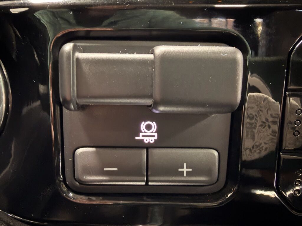 2024 GMC Sierra 2500HD 4x4 Crew Cab SLT Minocqua WI 2024 GMC Sierra 2500HD 4x4 Crew Cab SLT Minocqua WI