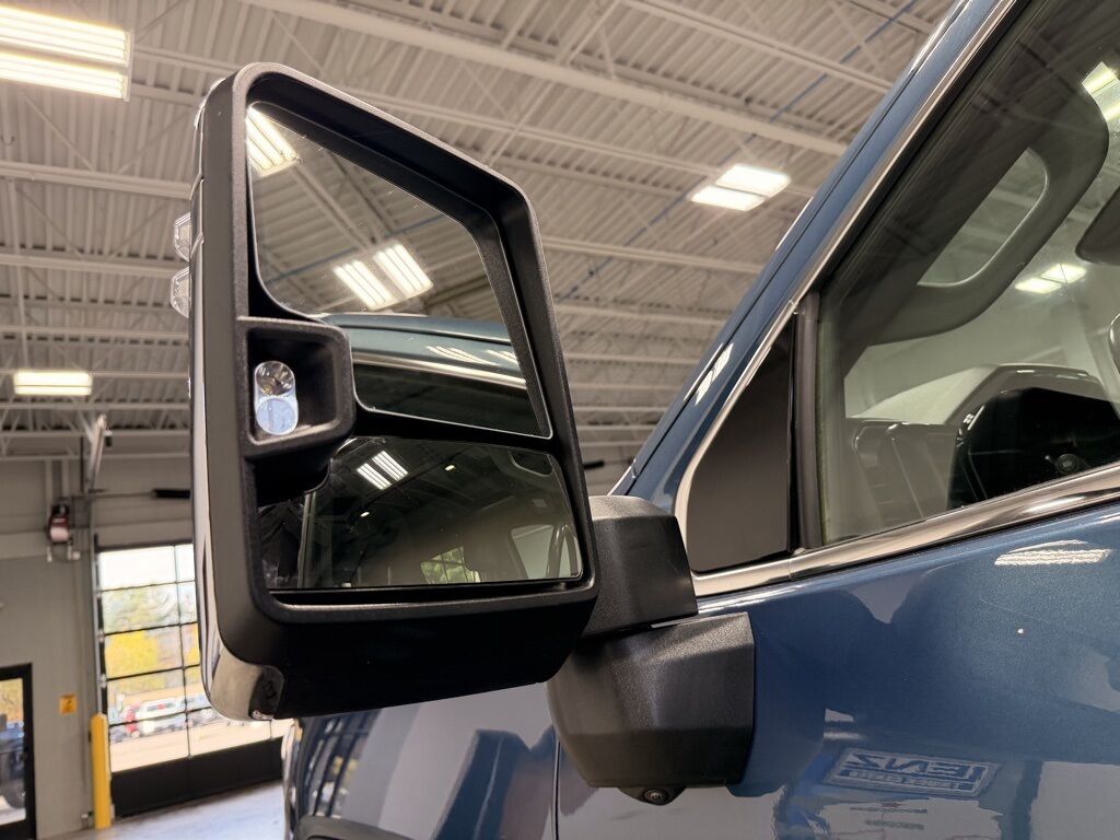 2024 GMC Sierra 2500HD 4x4 Crew Cab SLT Minocqua WI 2024 GMC Sierra 2500HD 4x4 Crew Cab SLT Minocqua WI