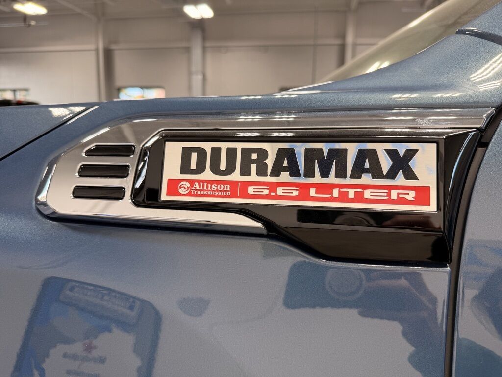 2024 GMC Sierra 2500HD 4x4 Crew Cab SLT Minocqua WI 2024 GMC Sierra 2500HD 4x4 Crew Cab SLT Minocqua WI