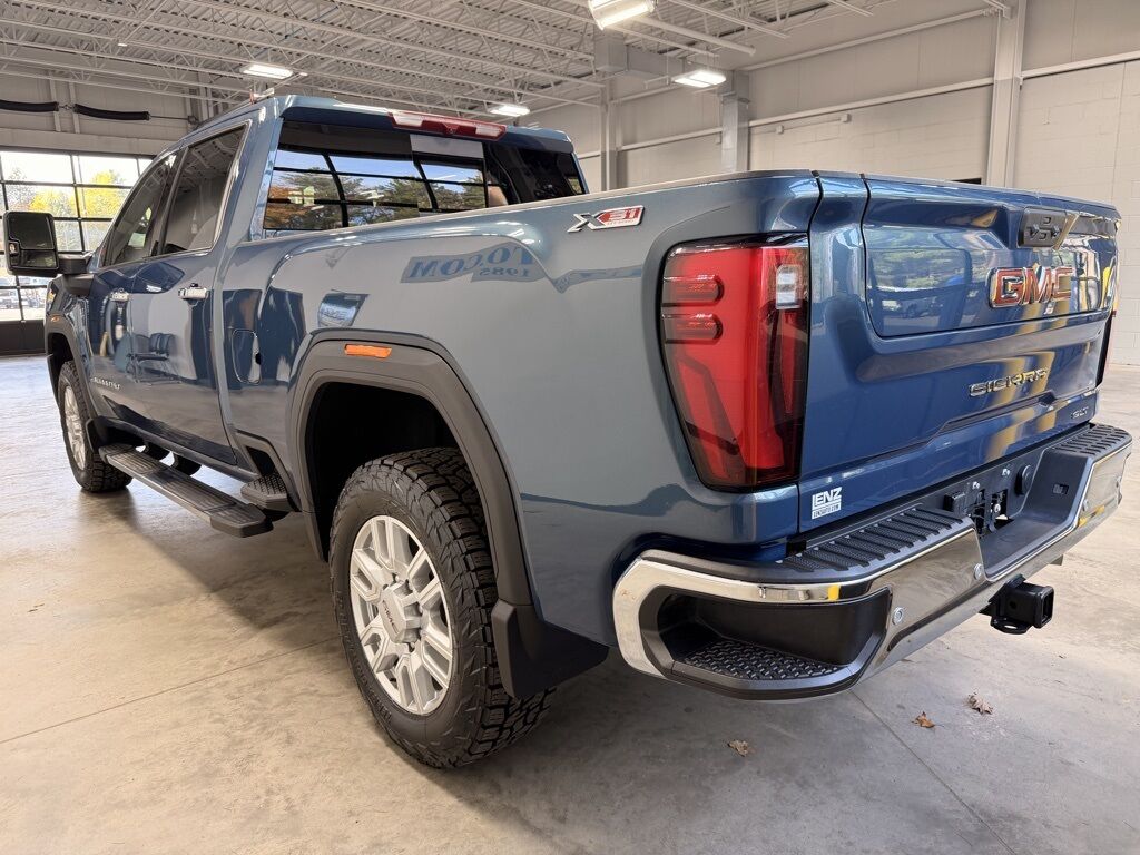 2024 GMC Sierra 2500HD 4x4 Crew Cab SLT Minocqua WI 2024 GMC Sierra 2500HD 4x4 Crew Cab SLT Minocqua WI