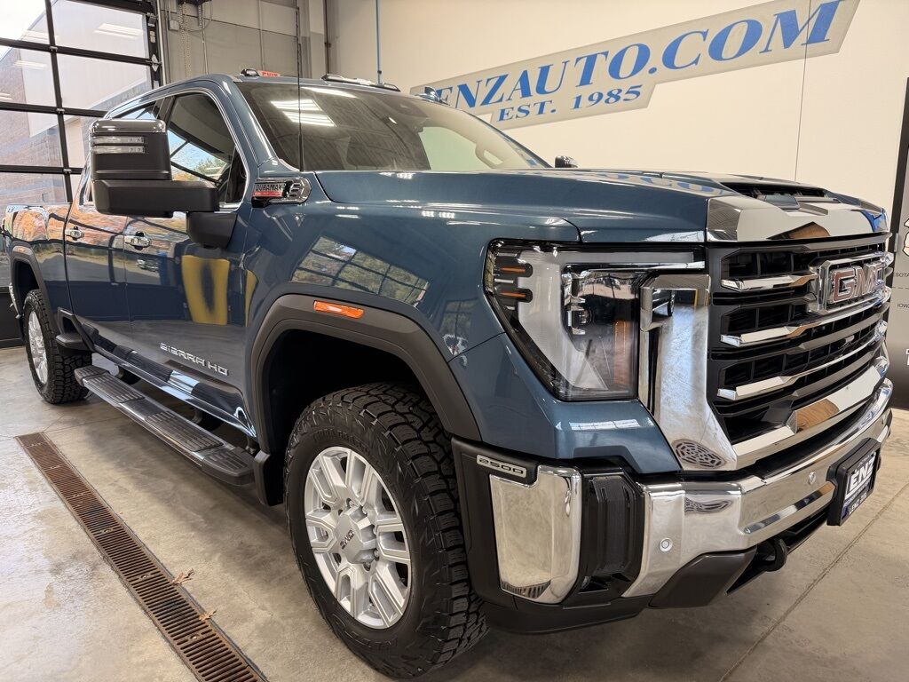 2024 GMC Sierra 2500HD 4x4 Crew Cab SLT Minocqua WI 2024 GMC Sierra 2500HD 4x4 Crew Cab SLT Minocqua WI