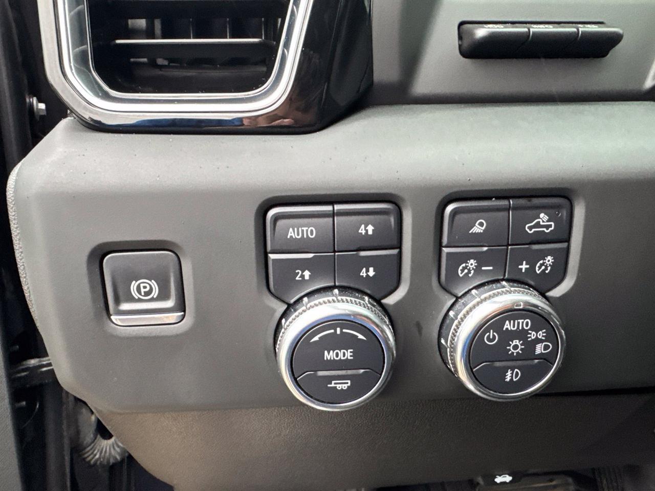 2024 GMC Sierra 2500HD Denali Watertown SD 2024 GMC Sierra 2500HD Denali Watertown SD