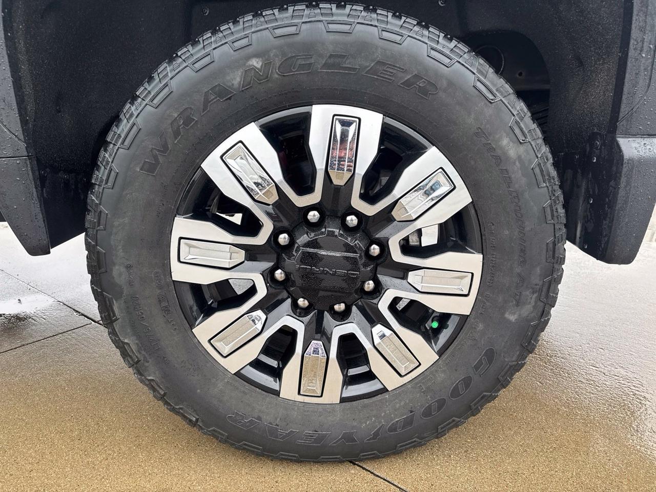 2024 GMC Sierra 2500HD Denali Watertown SD 2024 GMC Sierra 2500HD Denali Watertown SD