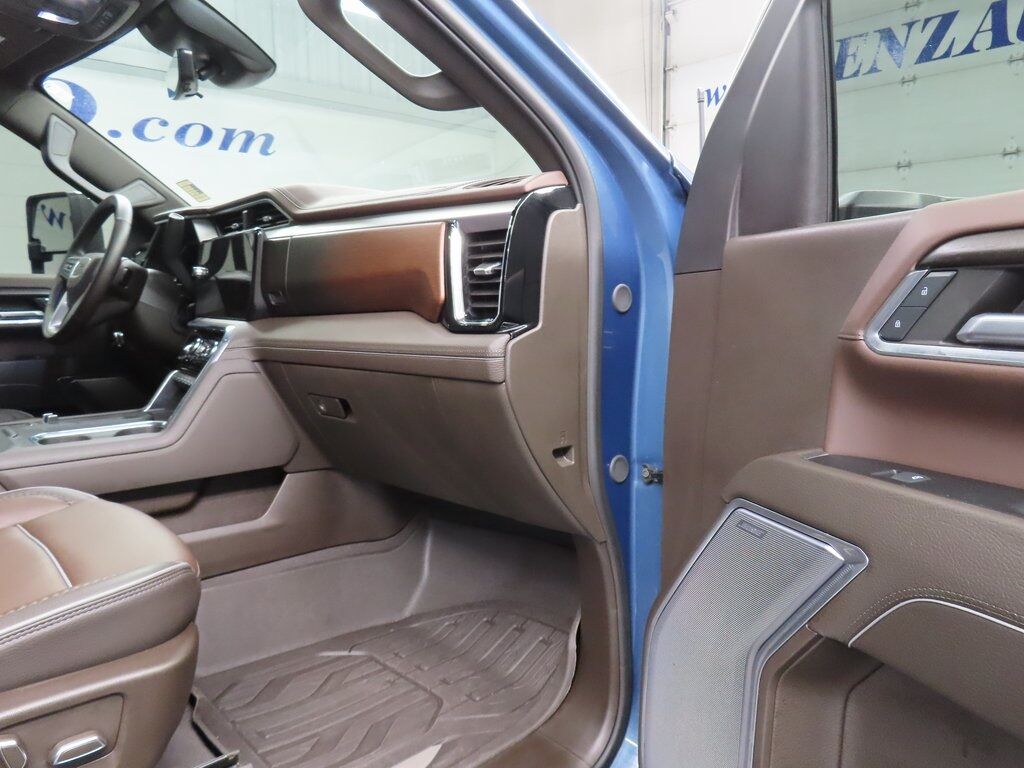 2024 GMC Sierra 3500HD 4x4 Crew Cab Denali SRW Fond du Lac WI 2024 GMC Sierra 3500HD 4x4 Crew Cab Denali SRW Fond du Lac WI