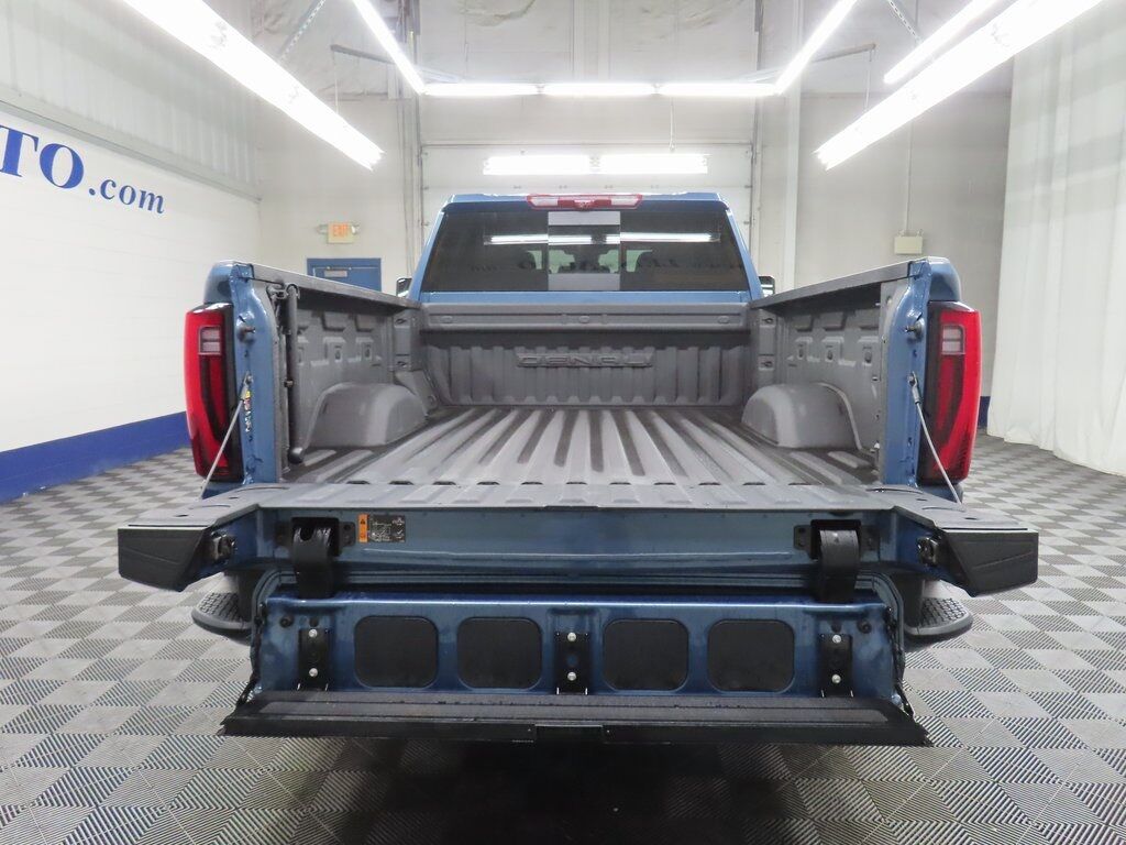 2024 GMC Sierra 3500HD 4x4 Crew Cab Denali SRW Fond du Lac WI 2024 GMC Sierra 3500HD 4x4 Crew Cab Denali SRW Fond du Lac WI