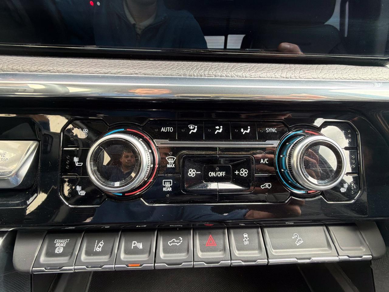 2024 GMC Sierra 3500HD Denali Watertown SD 2024 GMC Sierra 3500HD Denali Watertown SD