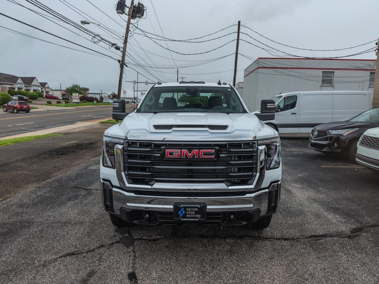 2024 GMC Sierra 3500HD Pro 4WD 2024 GMC Sierra 3500HD Pro 4WD