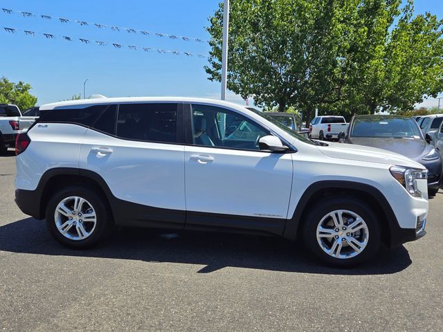 2024 GMC Terrain SLE 2024 GMC Terrain SLE