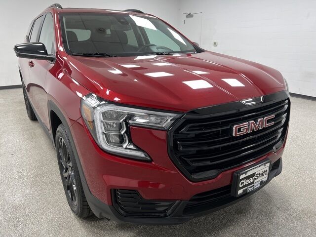 2024 GMC Terrain SLE's photo