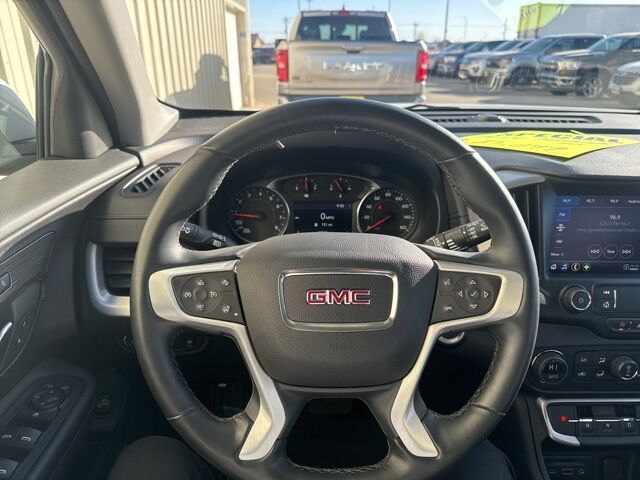 2024 GMC Terrain SLT Watertown SD 2024 GMC Terrain SLT Watertown SD