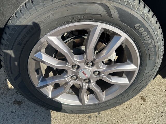 2024 GMC Terrain SLT Watertown SD 2024 GMC Terrain SLT Watertown SD