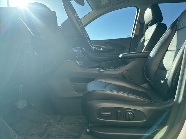 2024 GMC Terrain SLT Watertown SD 2024 GMC Terrain SLT Watertown SD