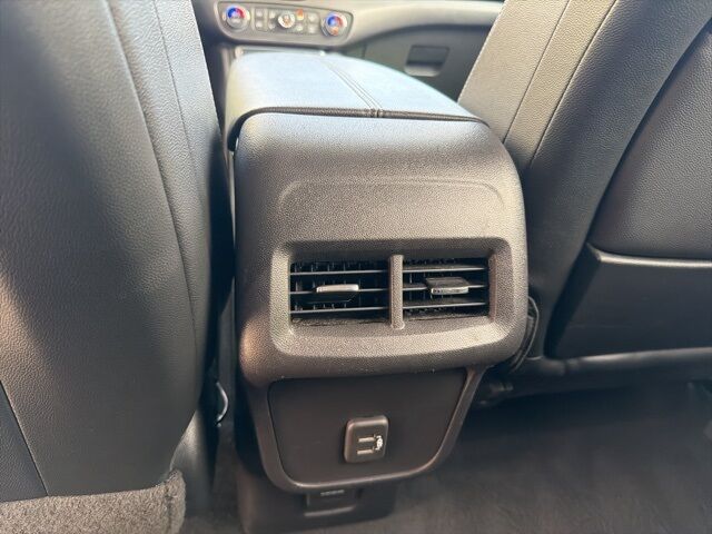 2024 GMC Terrain SLT Watertown SD 2024 GMC Terrain SLT Watertown SD