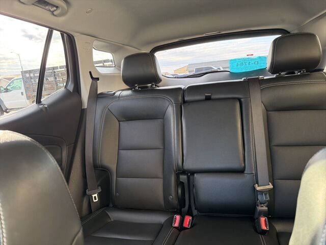 2024 GMC Terrain SLT Watertown SD 2024 GMC Terrain SLT Watertown SD