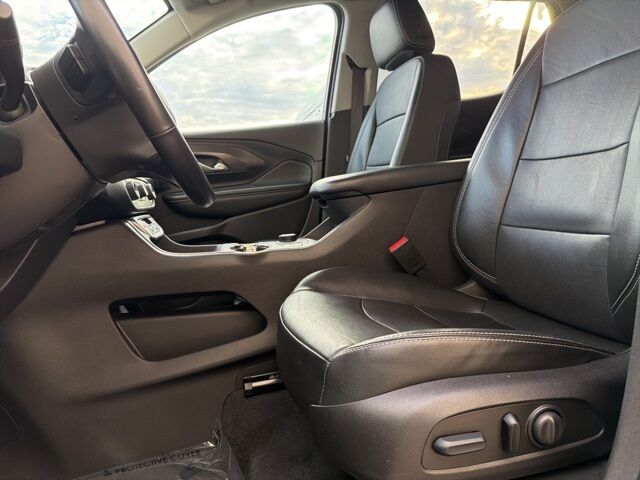 2024 GMC Terrain SLT Watertown SD 2024 GMC Terrain SLT Watertown SD