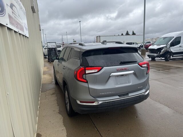 2024 GMC Terrain SLT Watertown SD 2024 GMC Terrain SLT Watertown SD
