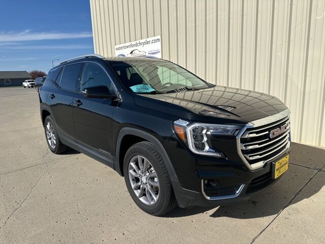 2024 GMC Terrain SLT Watertown SD 2024 GMC Terrain SLT Watertown SD