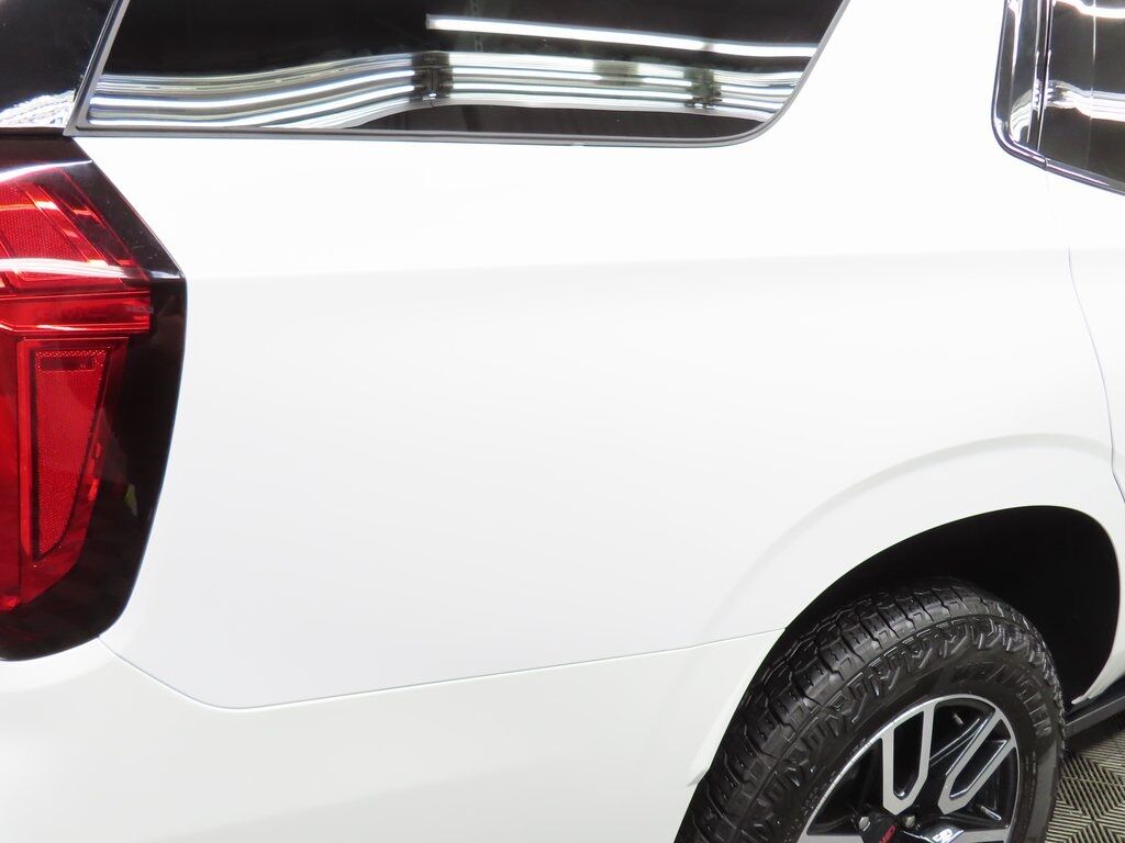 2024 GMC Yukon AT4 4WD Fond du Lac WI