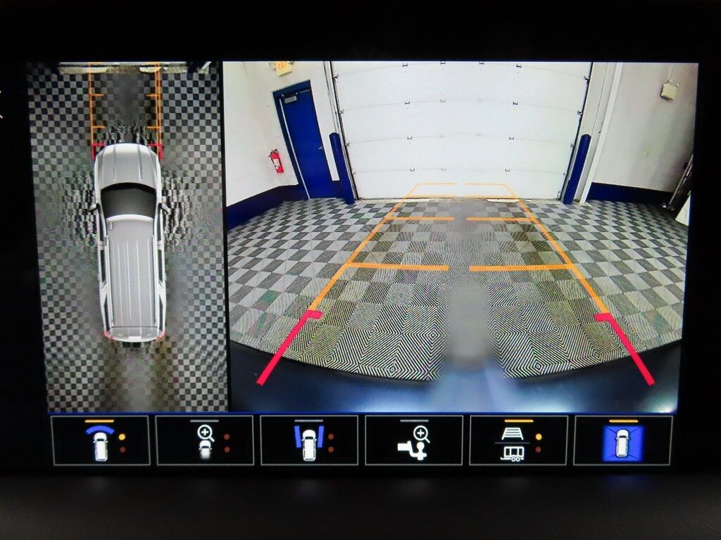 2024 GMC Yukon AT4 4WD Fond du Lac WI