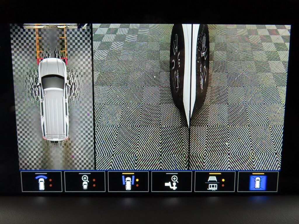 2024 GMC Yukon AT4 4WD Fond du Lac WI