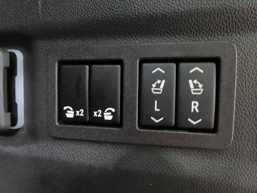 2024 GMC Yukon AT4 4WD Fond du Lac WI 2024 GMC Yukon AT4 4WD Fond du Lac WI