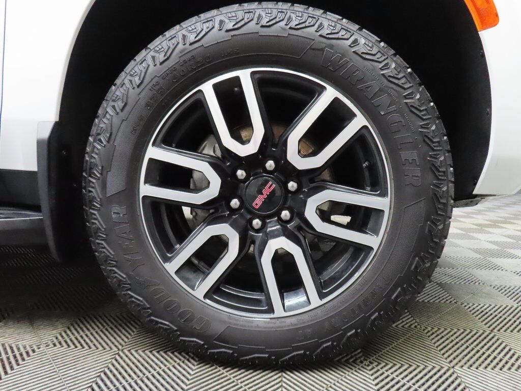 2024 GMC Yukon AT4 4WD Fond du Lac WI 2024 GMC Yukon AT4 4WD Fond du Lac WI