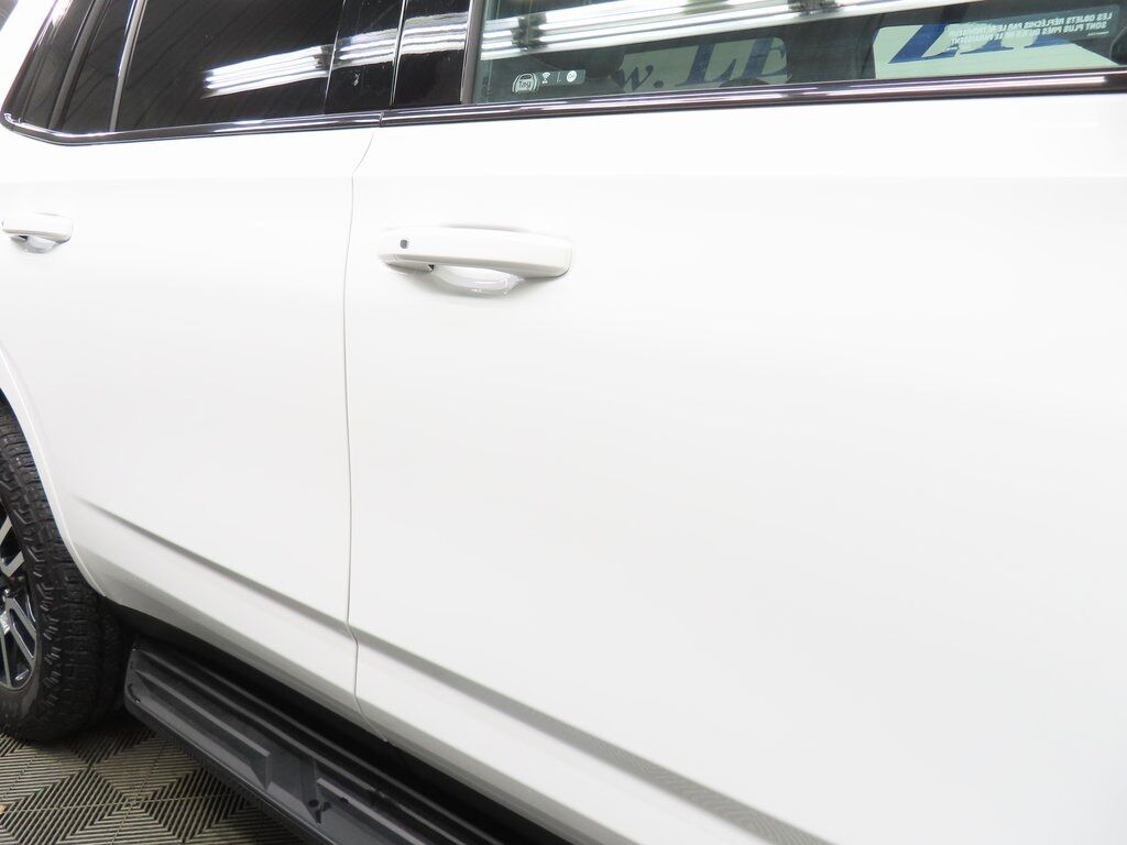 2024 GMC Yukon AT4 4WD Fond du Lac WI 2024 GMC Yukon AT4 4WD Fond du Lac WI