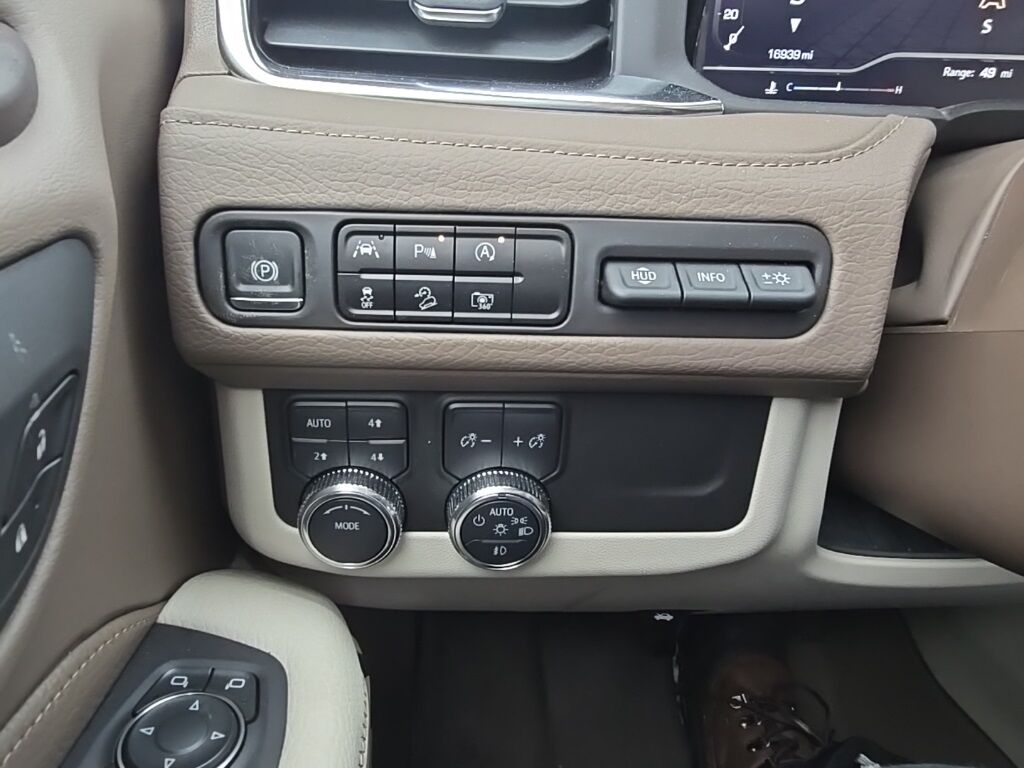 2024 GMC Yukon Denali 4WD Fond du Lac WI 2024 GMC Yukon Denali 4WD Fond du Lac WI