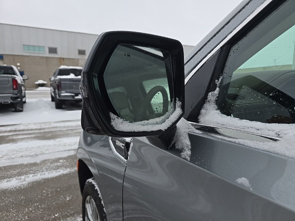 2024 GMC Yukon Denali 4WD Fond du Lac WI 2024 GMC Yukon Denali 4WD Fond du Lac WI