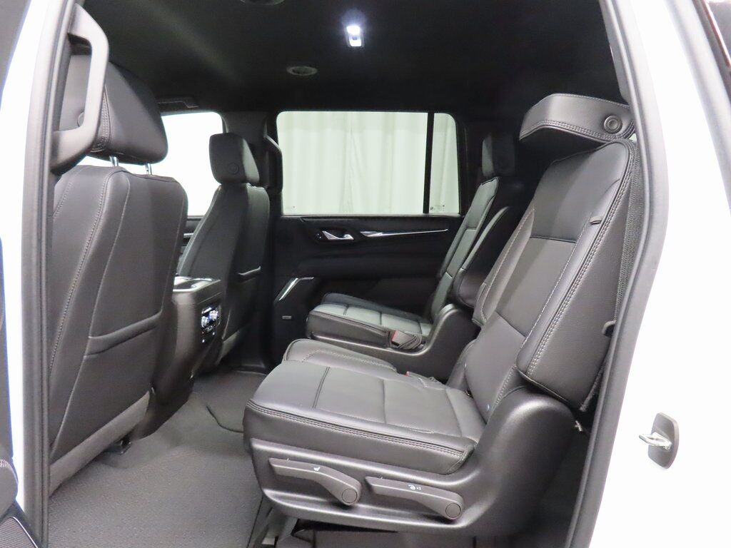 2024 GMC Yukon XL Denali 4WD Fond du Lac WI 2024 GMC Yukon XL Denali 4WD Fond du Lac WI