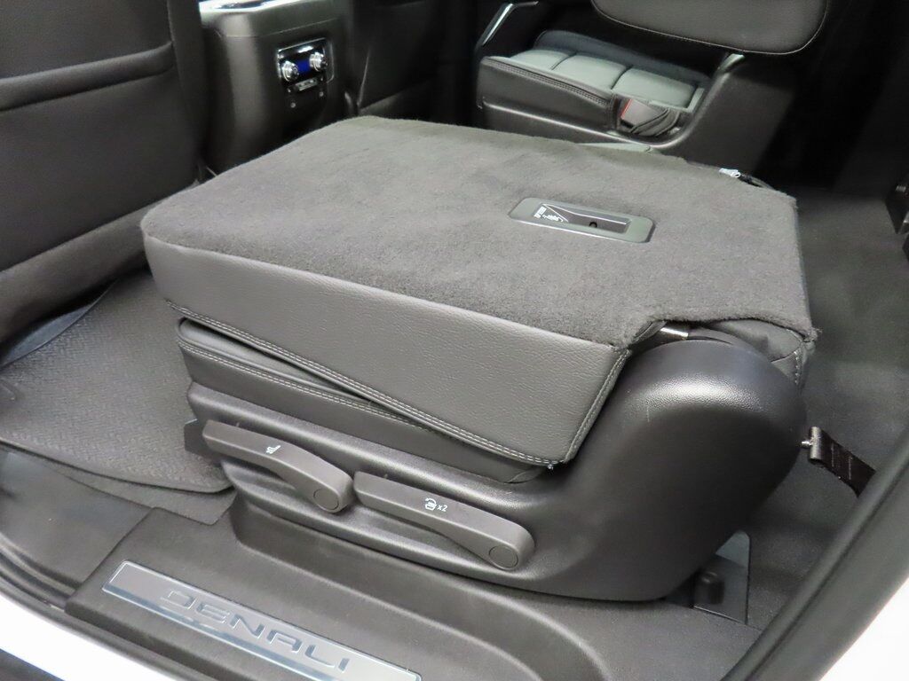 2024 GMC Yukon XL Denali 4WD Fond du Lac WI 2024 GMC Yukon XL Denali 4WD Fond du Lac WI