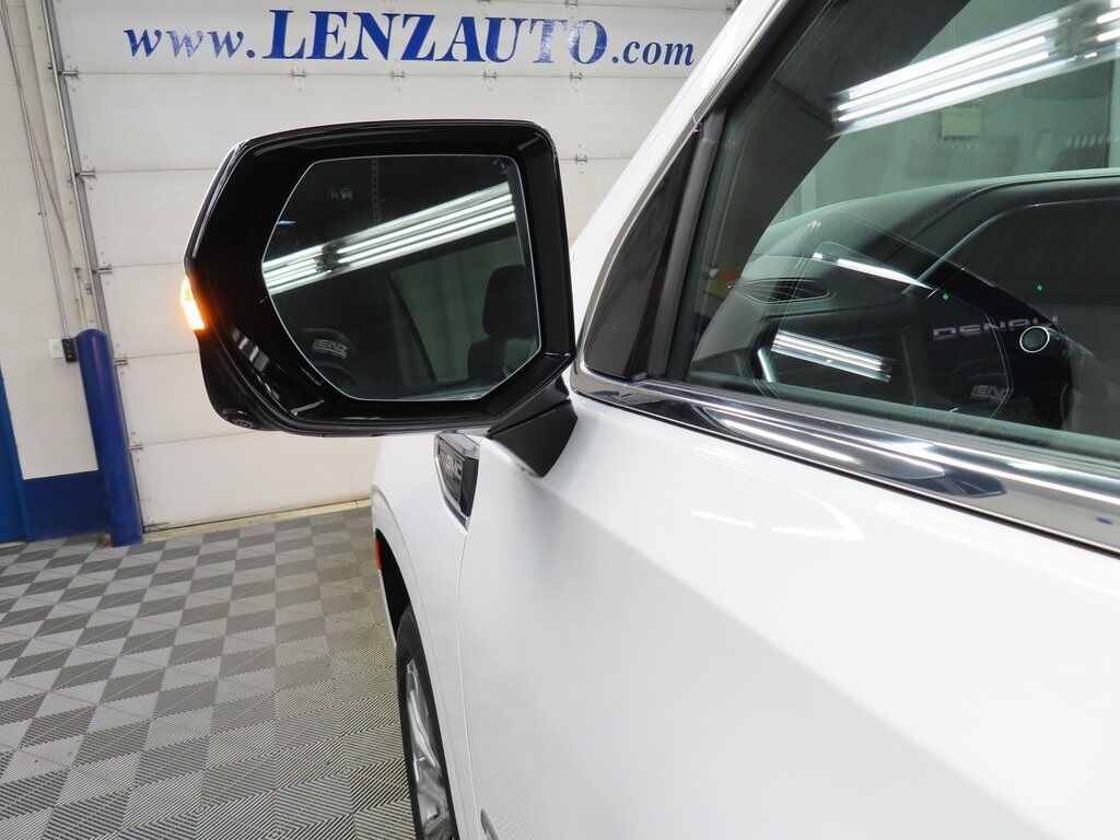 2024 GMC Yukon XL Denali 4WD Fond du Lac WI 2024 GMC Yukon XL Denali 4WD Fond du Lac WI