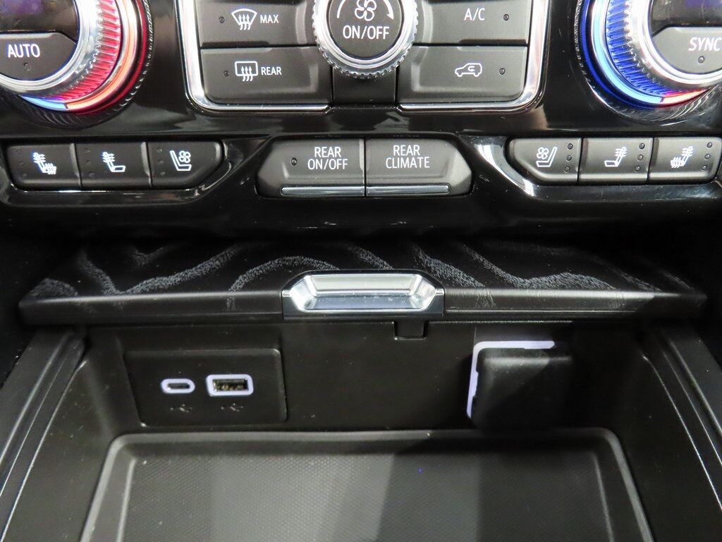 2024 GMC Yukon XL Denali 4WD Fond du Lac WI 2024 GMC Yukon XL Denali 4WD Fond du Lac WI