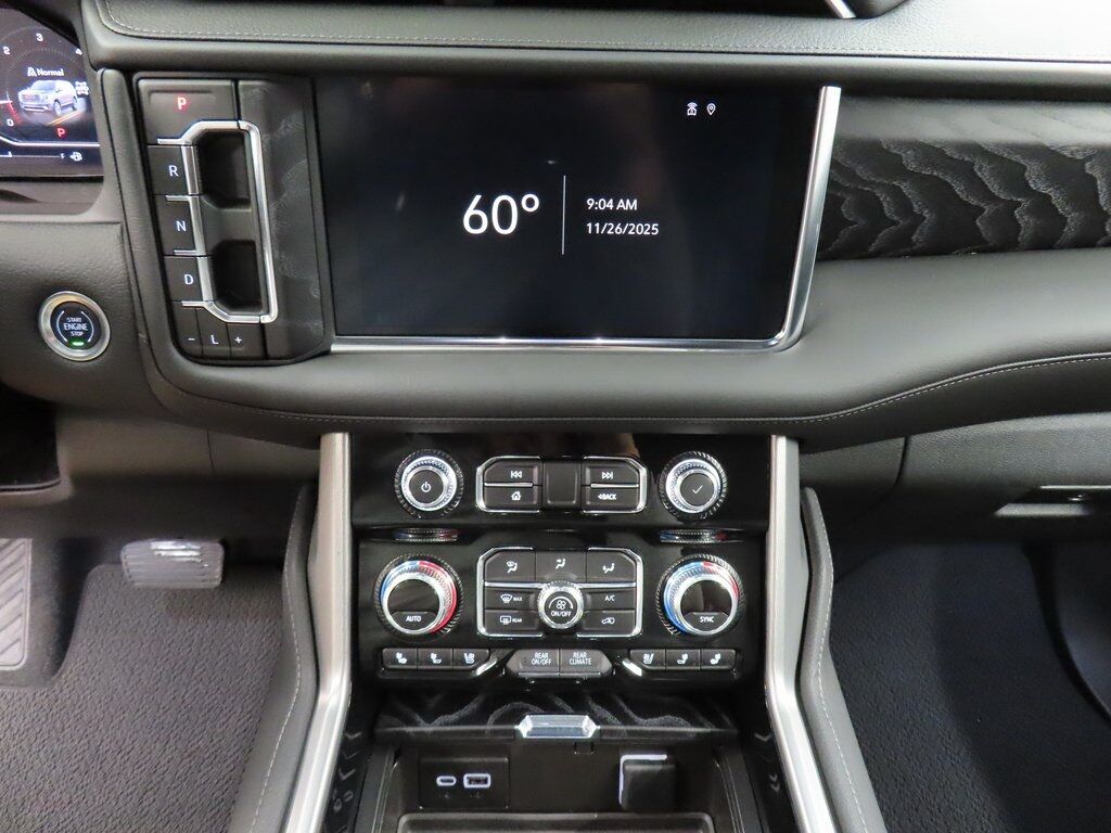 2024 GMC Yukon XL Denali 4WD Fond du Lac WI 2024 GMC Yukon XL Denali 4WD Fond du Lac WI