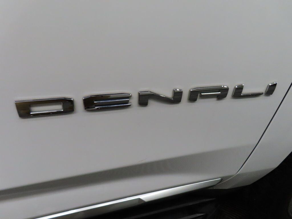 2024 GMC Yukon XL Denali 4WD Fond du Lac WI 2024 GMC Yukon XL Denali 4WD Fond du Lac WI