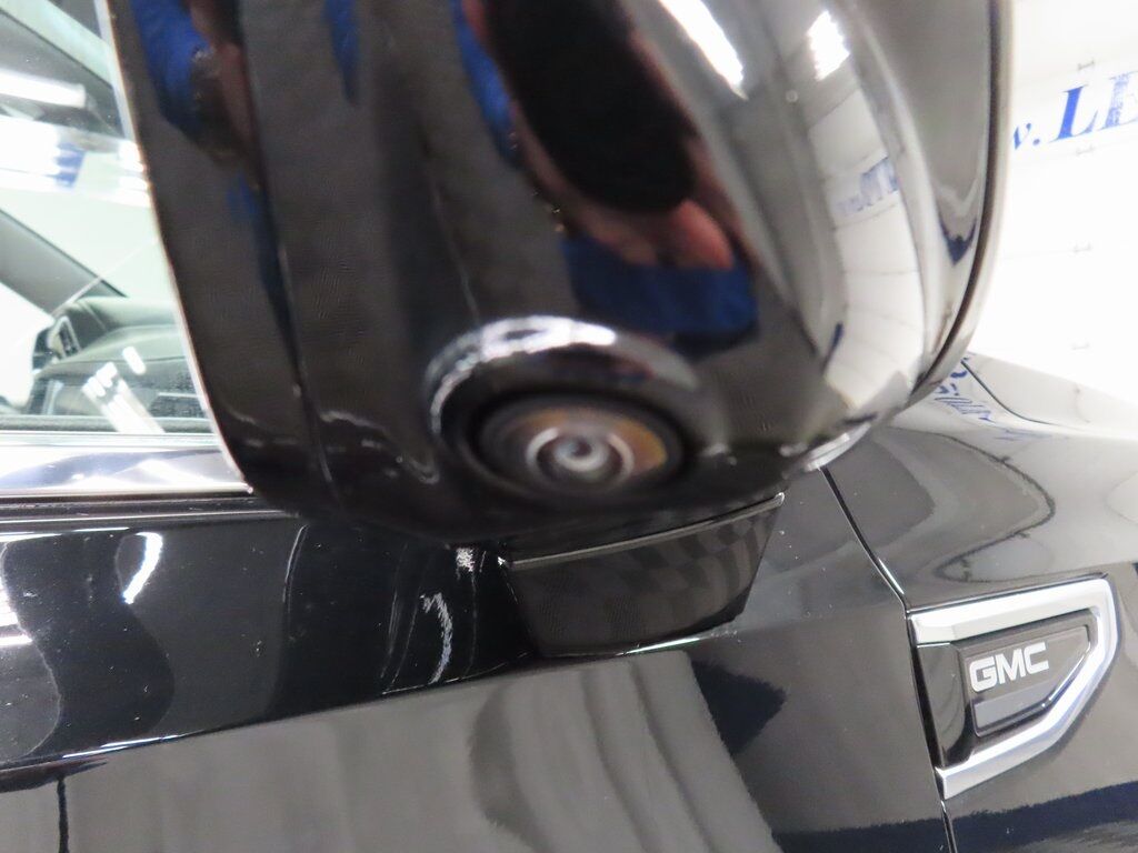 2024 GMC Yukon XL Denali 4WD Fond du Lac WI 2024 GMC Yukon XL Denali 4WD Fond du Lac WI