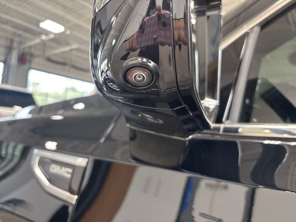 2024 GMC Yukon XL Denali 4WD Fond du Lac WI 2024 GMC Yukon XL Denali 4WD Fond du Lac WI