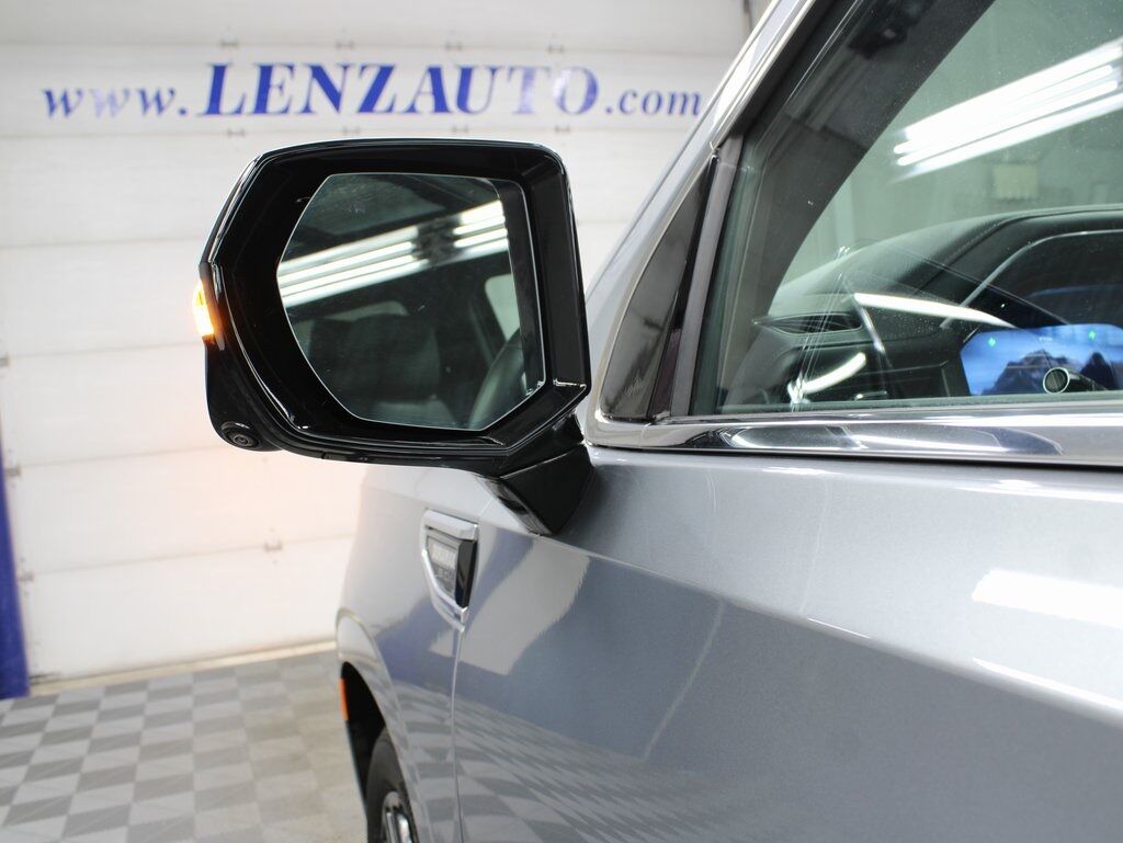 2024 GMC Yukon XL Denali 4WD Fond du Lac WI 2024 GMC Yukon XL Denali 4WD Fond du Lac WI