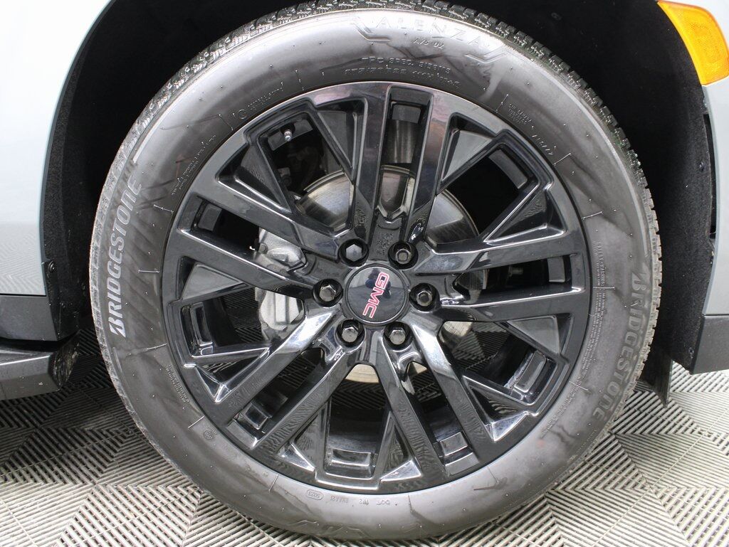 2024 GMC Yukon XL Denali 4WD Fond du Lac WI 2024 GMC Yukon XL Denali 4WD Fond du Lac WI