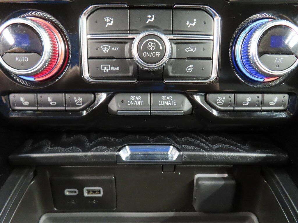 2024 GMC Yukon XL Denali 4WD Fond du Lac WI 2024 GMC Yukon XL Denali 4WD Fond du Lac WI