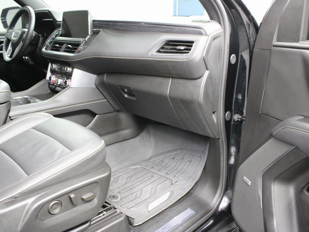 2024 GMC Yukon XL SLT 4WD Fond du Lac WI