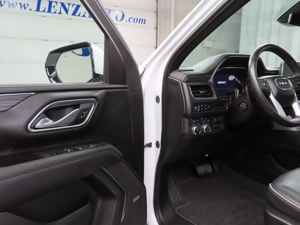 2024 GMC Yukon XL SLT 4WD Fond du Lac WI 2024 GMC Yukon XL SLT 4WD Fond du Lac WI