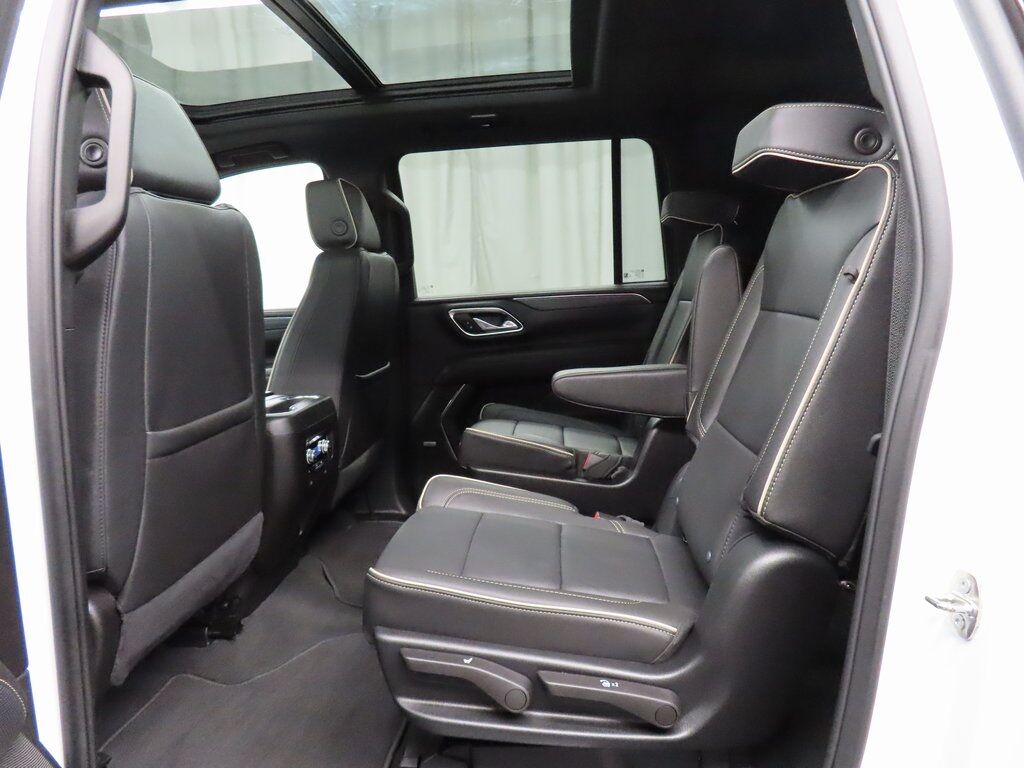 2024 GMC Yukon XL SLT 4WD Fond du Lac WI 2024 GMC Yukon XL SLT 4WD Fond du Lac WI