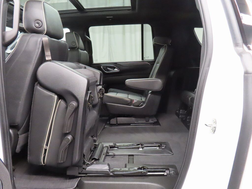 2024 GMC Yukon XL SLT 4WD Fond du Lac WI 2024 GMC Yukon XL SLT 4WD Fond du Lac WI