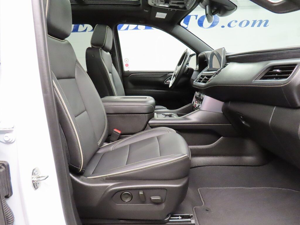 2024 GMC Yukon XL SLT 4WD Fond du Lac WI 2024 GMC Yukon XL SLT 4WD Fond du Lac WI