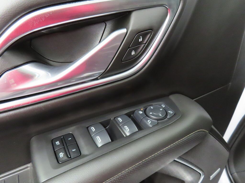 2024 GMC Yukon XL SLT 4WD Fond du Lac WI 2024 GMC Yukon XL SLT 4WD Fond du Lac WI