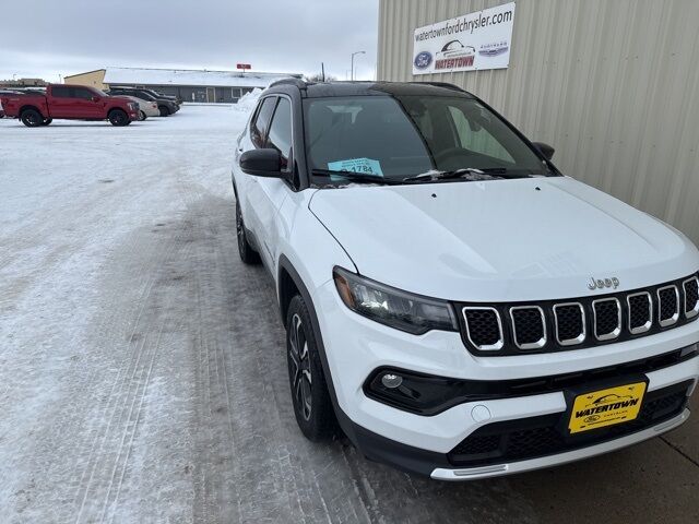 2024 Jeep Compass Limited Watertown SD 2024 Jeep Compass Limited Watertown SD